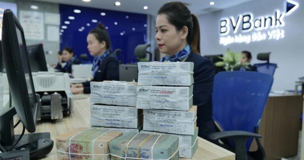 Ngày Vía Thần tài: Các ngân hàng đua lì xì lãi suất, quà tặng và cả…vàng, biến gửi tiết kiệm thành lựa chọn "rước lộc" an toàn