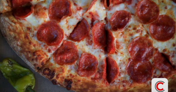 Một chuỗi pizza nổi tiếng phải đóng cửa 300 chi nhánh vì quá khó khăn, hàng chục nhân viên khối văn phòng bị sa thải