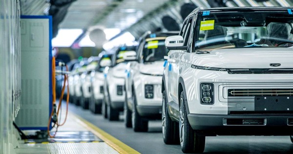 3 ông lớn Trung Quốc ‘phi như ngựa’ trong BXH top 10 nhà sản xuất ô tô thế giới – CEO Volkswagen thừa nhận: ‘xe điện, pin, phần mềm, AI họ đều ở đẳng cấp khác’