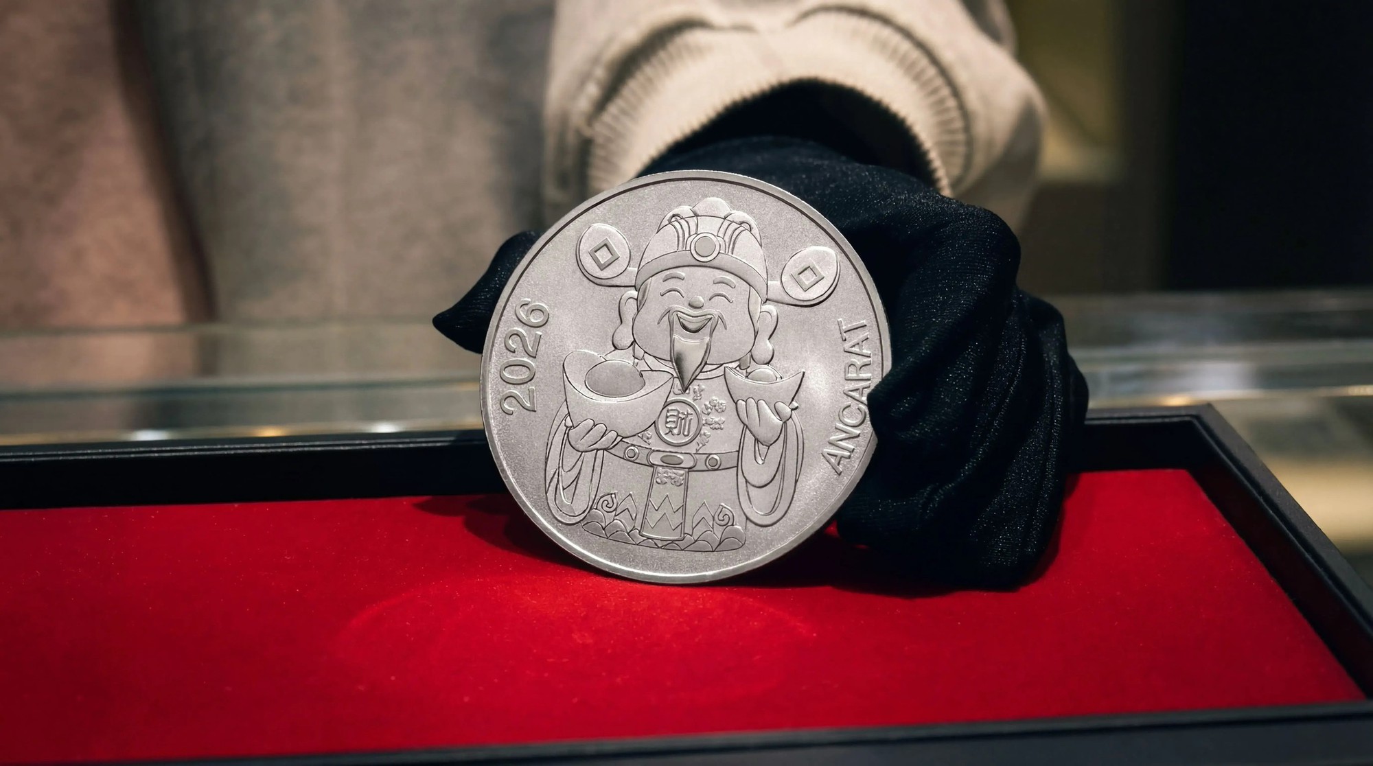 Giá bạc tăng nóng trước ngày Thần Tài, một tập đoàn vàng bất ngờ lấn sân bán bạc - Ảnh 3