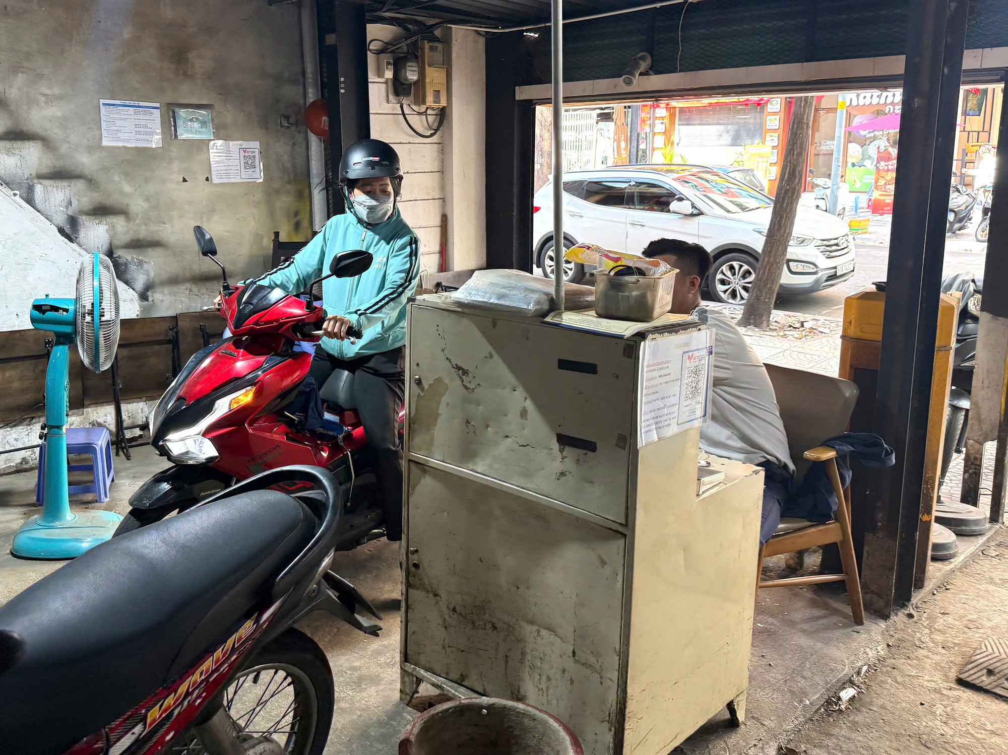 Bãi giữ xe tại trung tâm TPHCM có tăng giá dịp Tết? - Ảnh 2