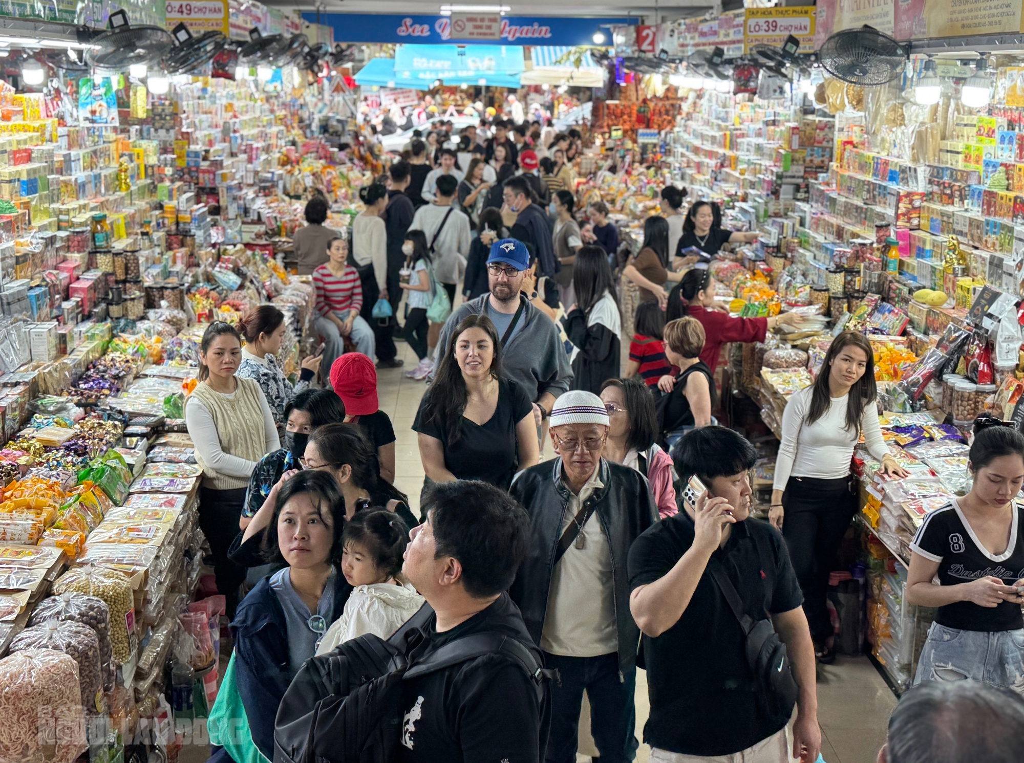 Điều đặc biệt ở ngôi chợ độc đáo nhất Việt Nam - Ảnh 6