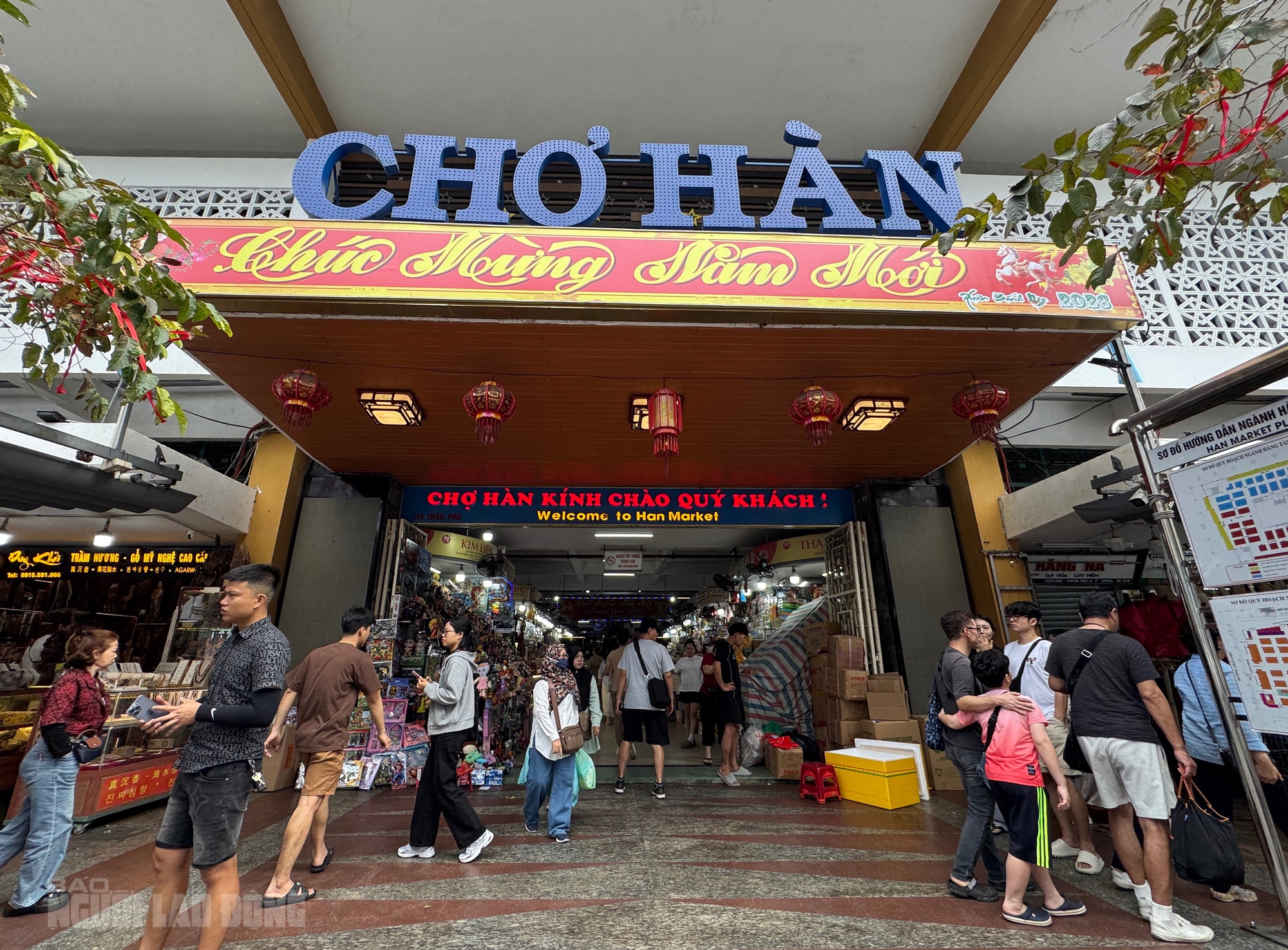 Điều đặc biệt ở ngôi chợ độc đáo nhất Việt Nam - Ảnh 7