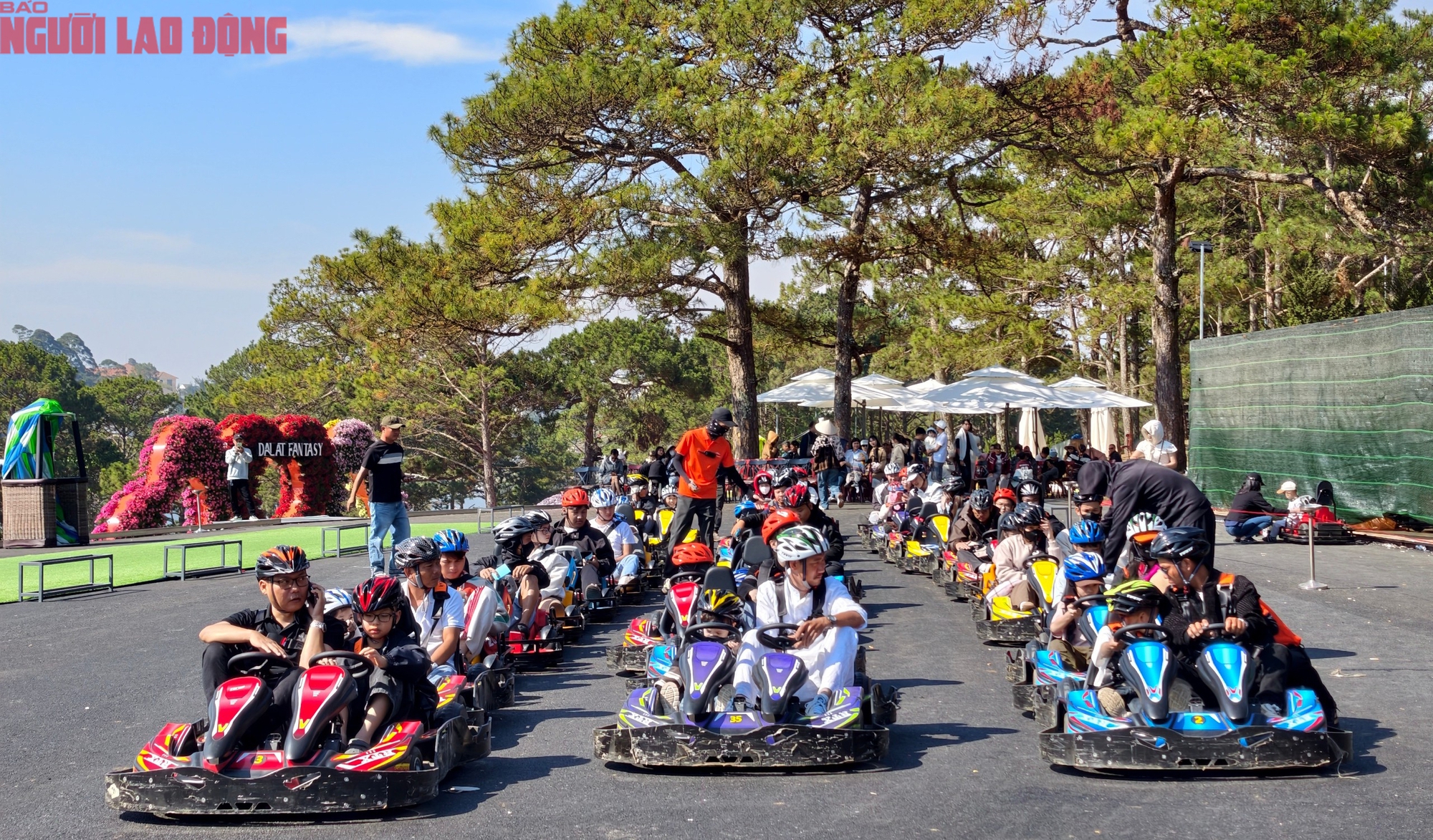 Mùng 6 Tết, Đà Lạt vẫn rộn ràng khách du xuân - Ảnh 11