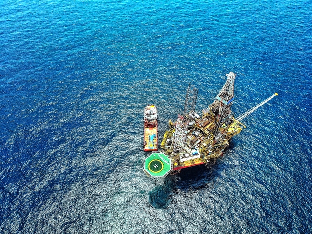 Giàn khoan khổng lồ của Việt Nam vừa "làm nên lịch sử" tại Malaysia - Ảnh 1