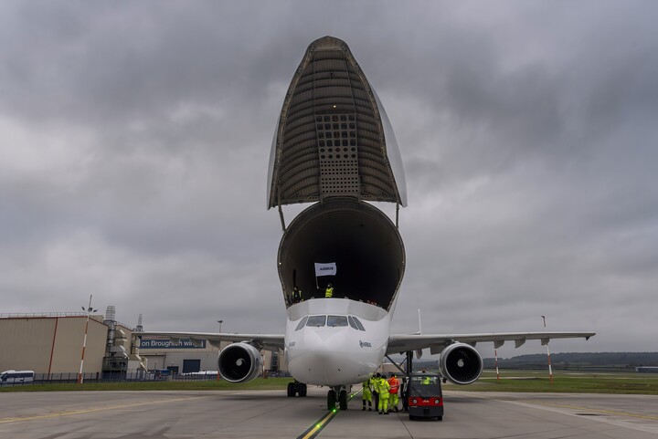 Airbus BelugaST-5: ‘Cá voi trắng’ của bầu trời chính thức nghỉ hưu - Ảnh 2