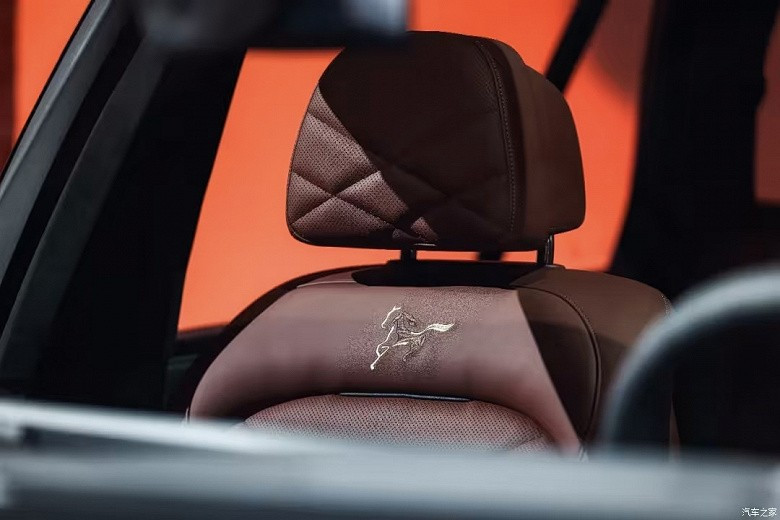 Loạt xe đặc biệt thiết kế riêng cho năm Bính Ngọ - Ảnh 4