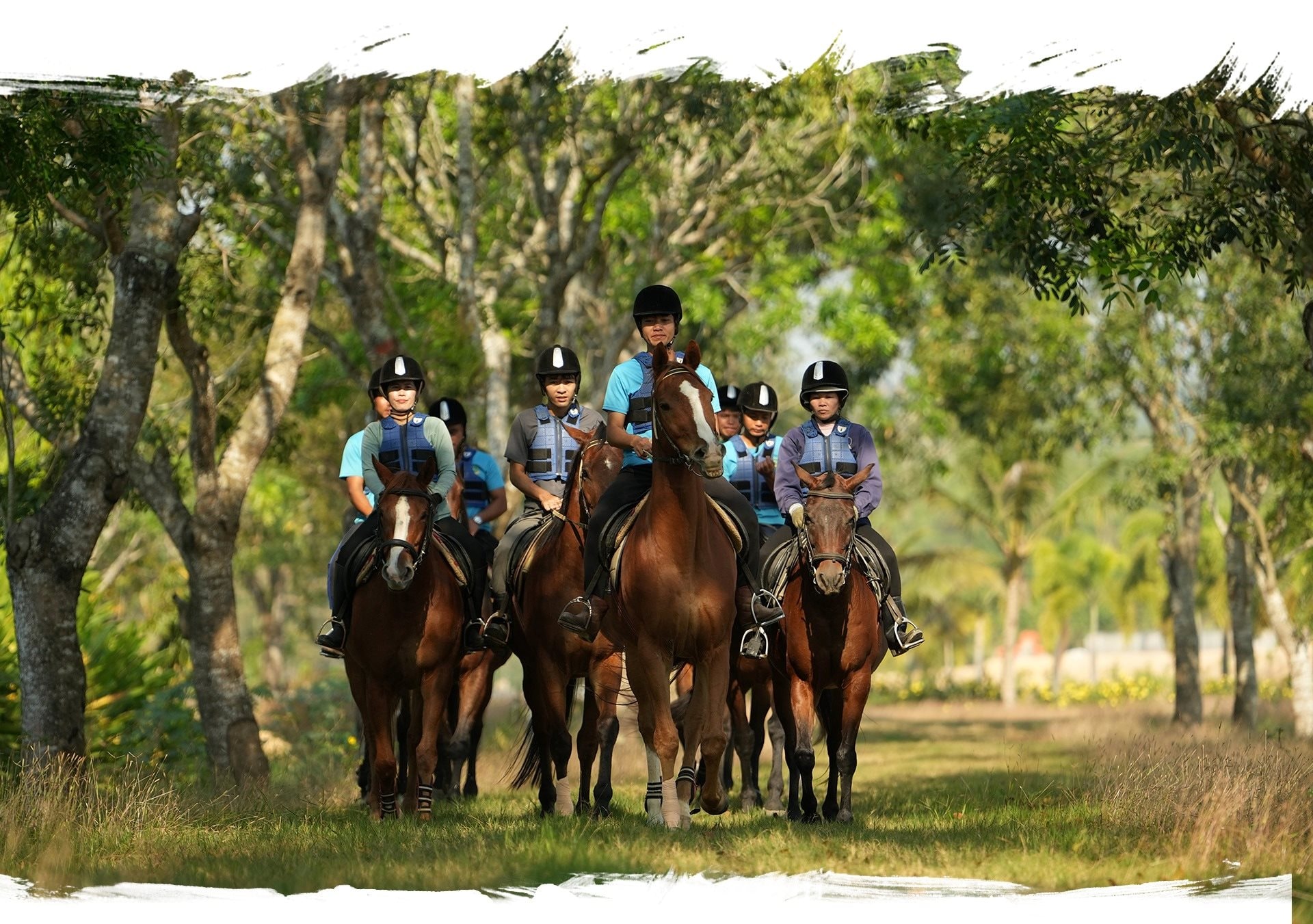 Cụ ông U80 quê Hà Tĩnh: 76 tuổi vẫn làm Chủ tịch 'cầm trịch' dự án trường đua ngựa 1.550 tỷ đồng - Ảnh 4