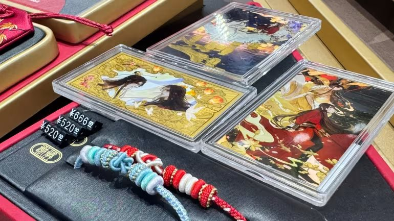 Độc lạ thị trường vàng: Trang sức vàng Hello Kitty khiến giới trẻ tại quốc gia này mê mẩn, sẵn sàng chi đậm - Ảnh 3