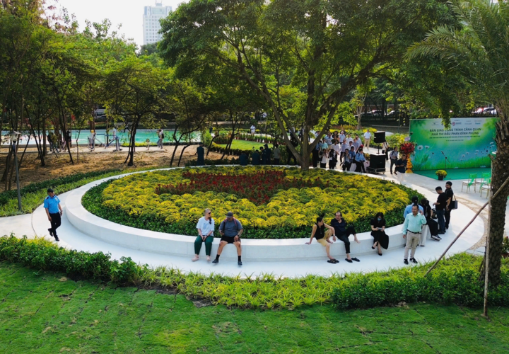 Cách TP.HCM 'đánh thức' những khu đất vàng bị 'quây tôn' giữa lòng đô thị - Ảnh 4