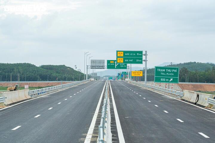 Vì sao tạm dừng thông xe cao tốc Quảng Ngãi - Hoài Nhơn trong dịp Tết? - Ảnh 1