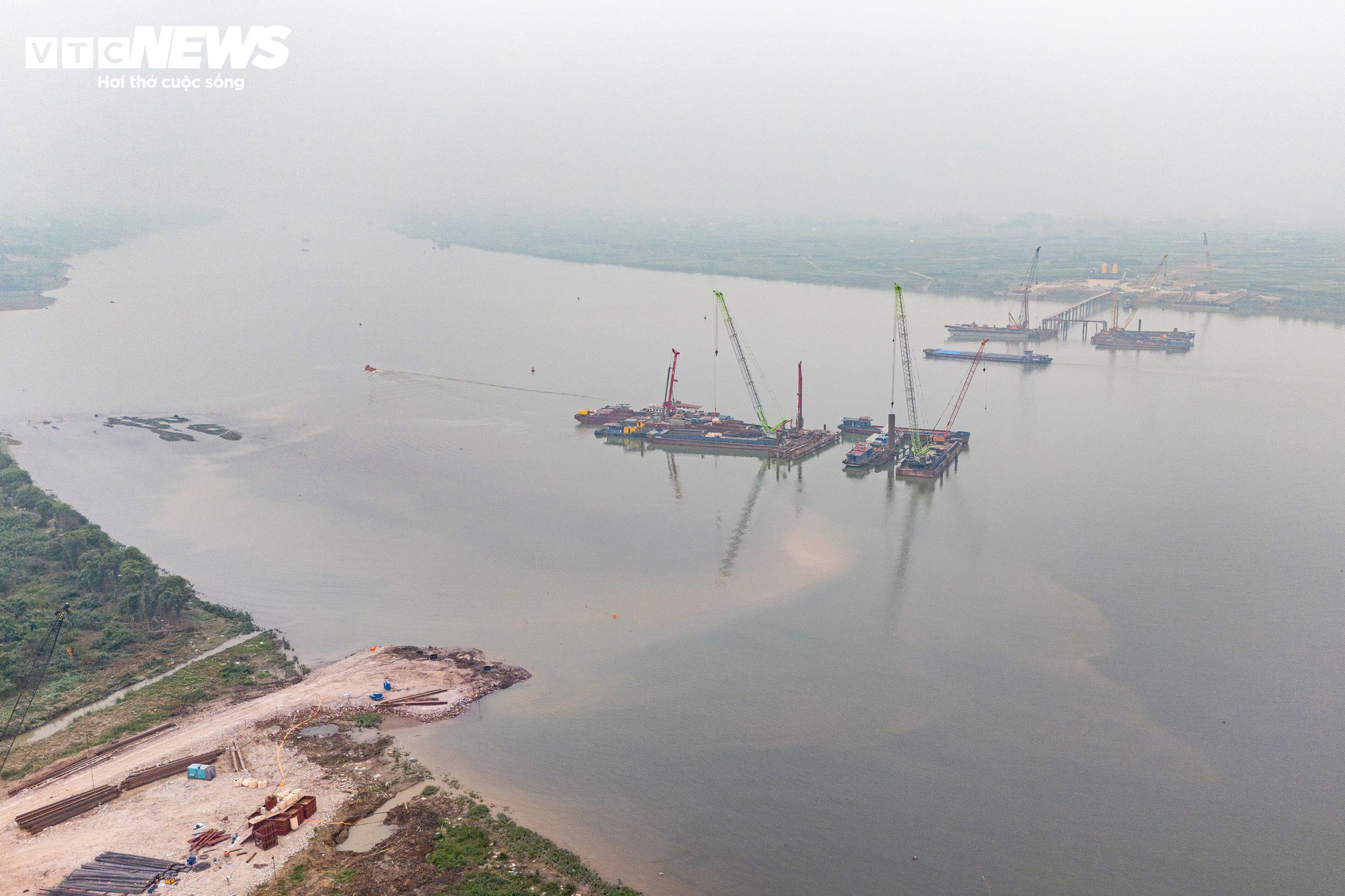 Toàn cảnh công trường thi công cây cầu kết nối Hà Nội - Hưng Yên - Ảnh 15