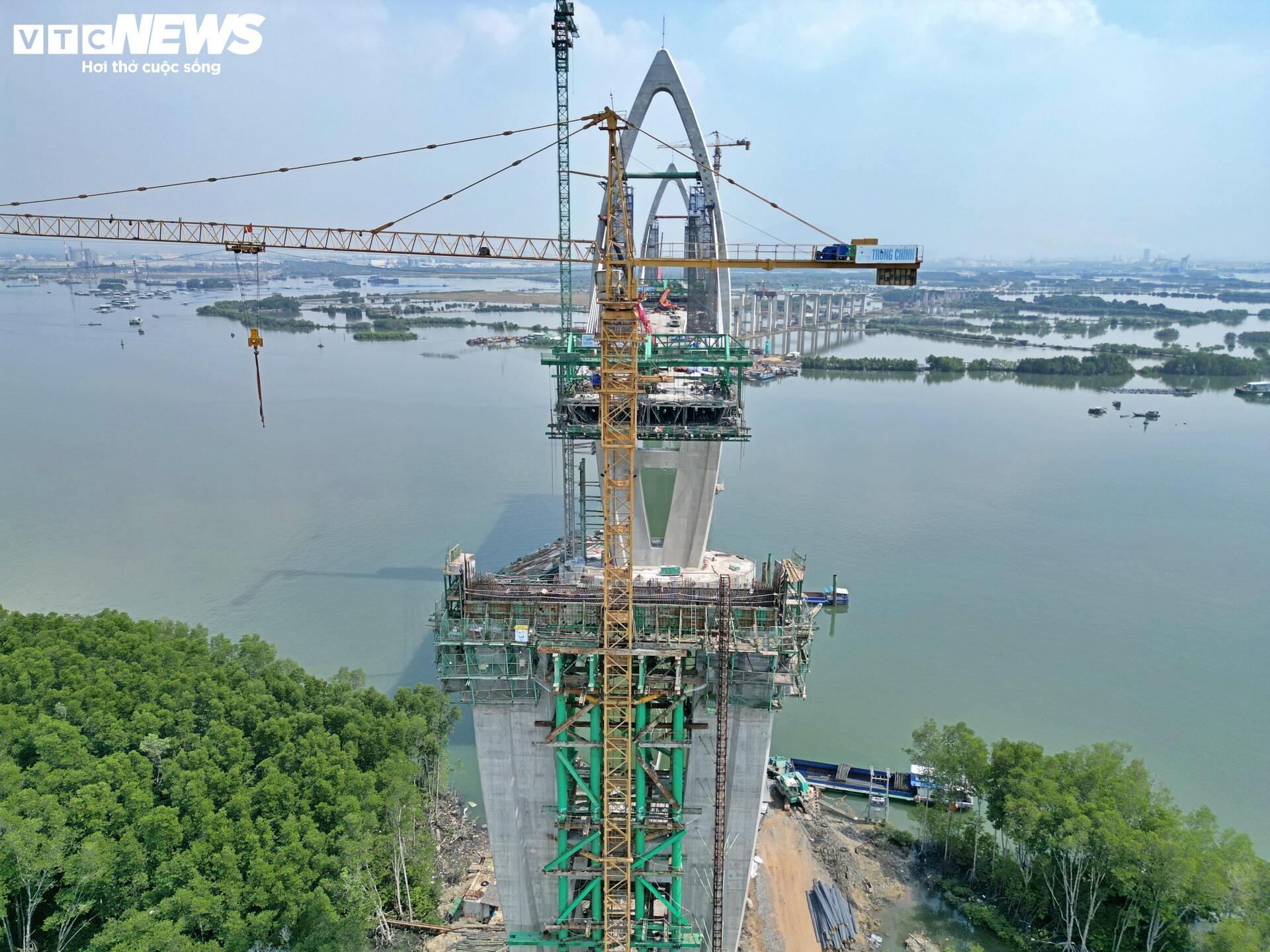 Hiện trạng cầu gần 4.900 tỷ đồng nối TP.HCM với Đồng Nai sau hơn 2 năm thi công - Ảnh 13