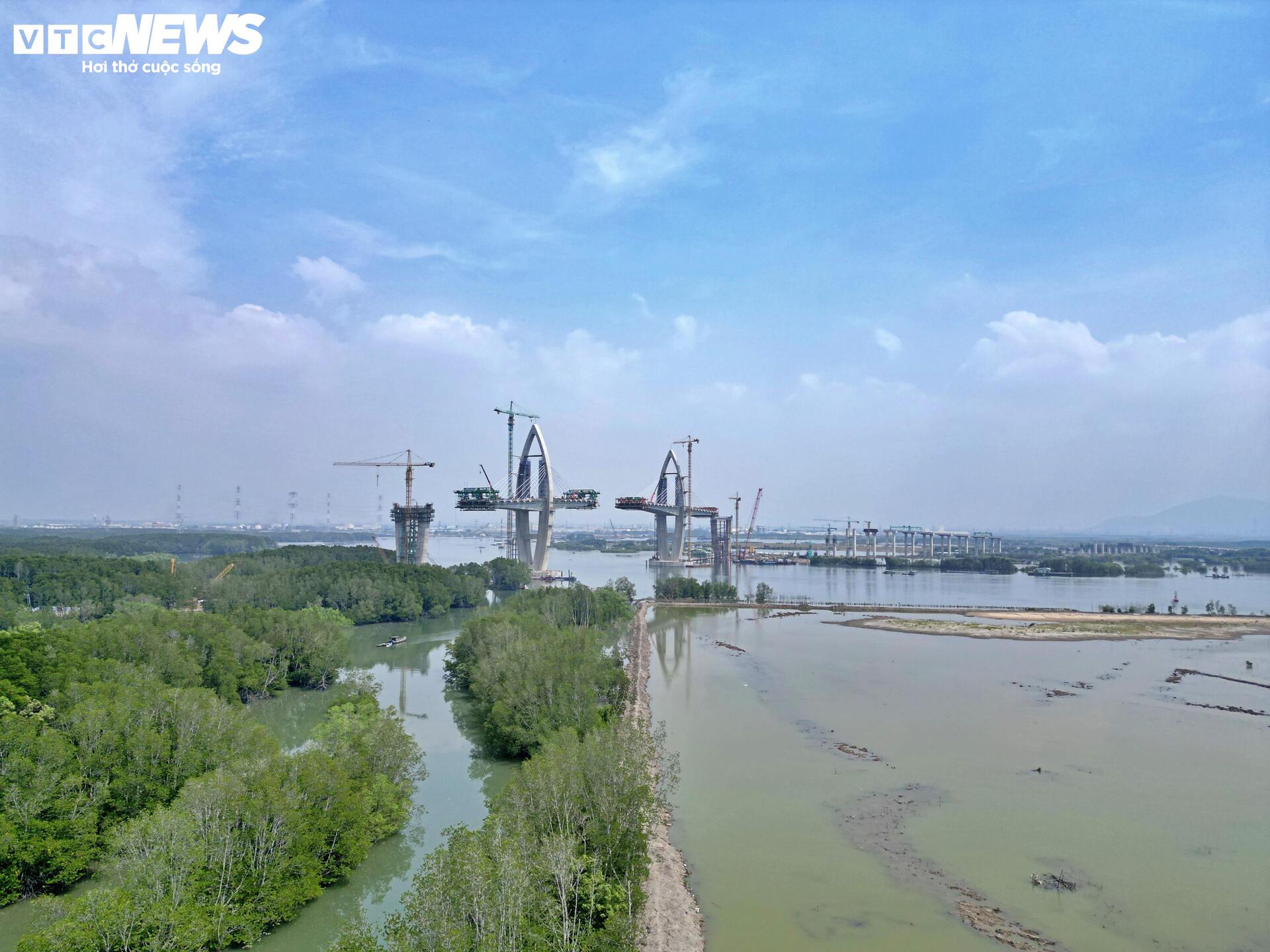 Hiện trạng cầu gần 4.900 tỷ đồng nối TP.HCM với Đồng Nai sau hơn 2 năm thi công - Ảnh 14