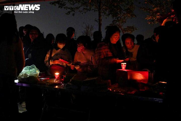 Khám phá chợ âm dương độc đáo, họp duy nhất mỗi năm 1 lần lúc nửa đêm - Ảnh 7