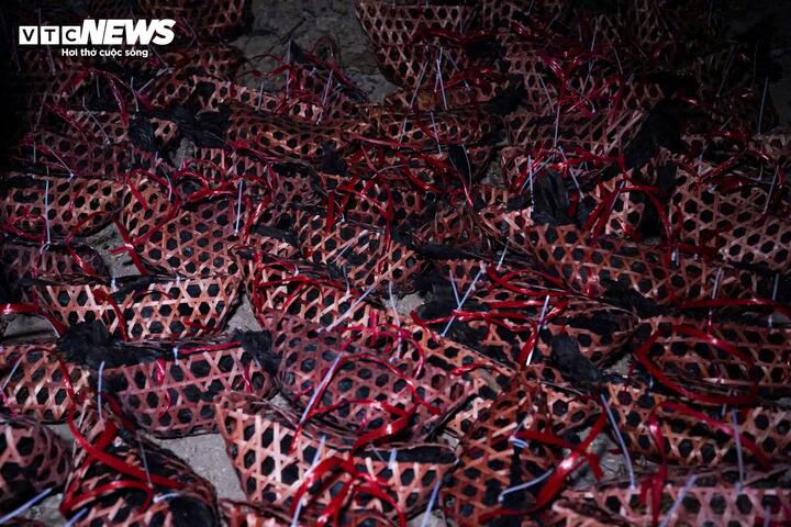 Khám phá chợ âm dương độc đáo, họp duy nhất mỗi năm 1 lần lúc nửa đêm - Ảnh 12