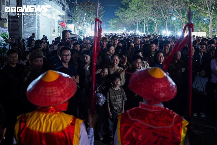 Khám phá chợ âm dương độc đáo, họp duy nhất mỗi năm 1 lần lúc nửa đêm - Ảnh 3