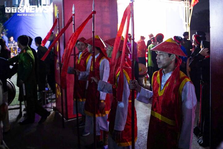 Khám phá chợ âm dương độc đáo, họp duy nhất mỗi năm 1 lần lúc nửa đêm - Ảnh 2