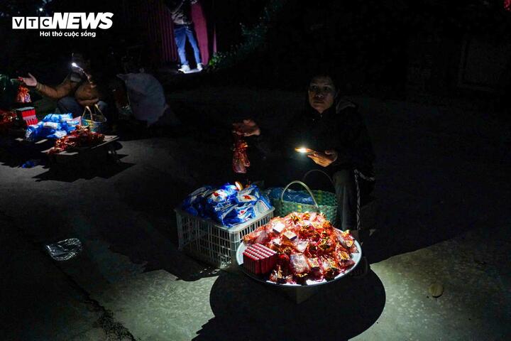 Khám phá chợ âm dương độc đáo, họp duy nhất mỗi năm 1 lần lúc nửa đêm - Ảnh 5