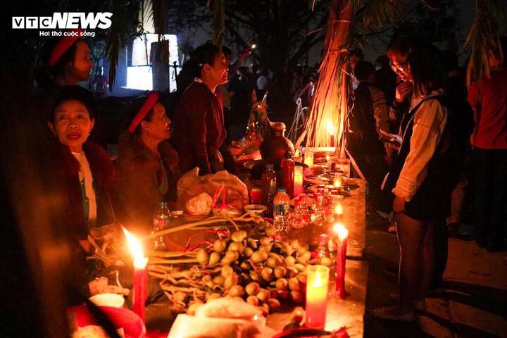 Khám phá chợ âm dương độc đáo, họp duy nhất mỗi năm 1 lần lúc nửa đêm - Ảnh 6