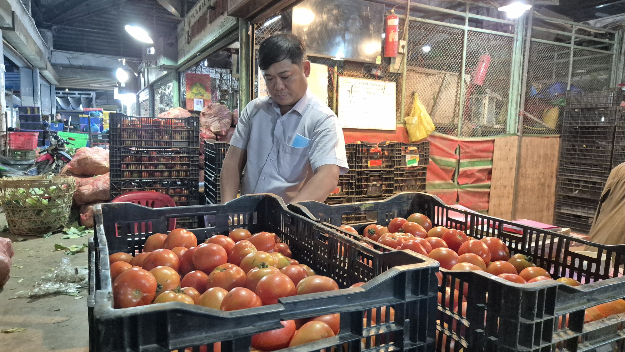 Hộ kinh doanh phải có tài khoản chính chủ: Những nút thắt cần gỡ - Ảnh 1