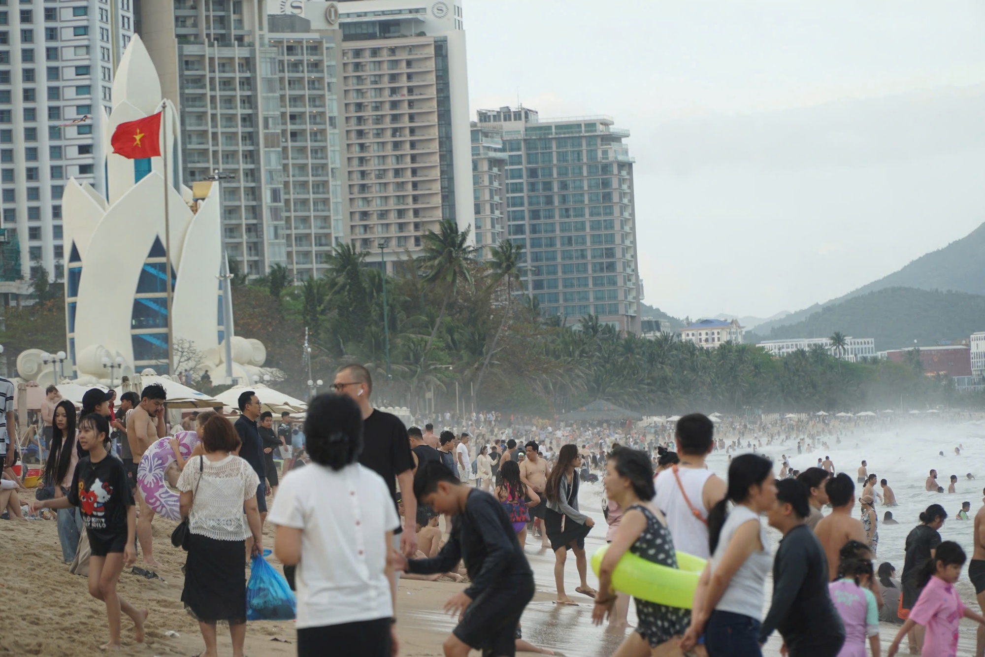 Du lịch Tết bùng nổ - Ảnh 1