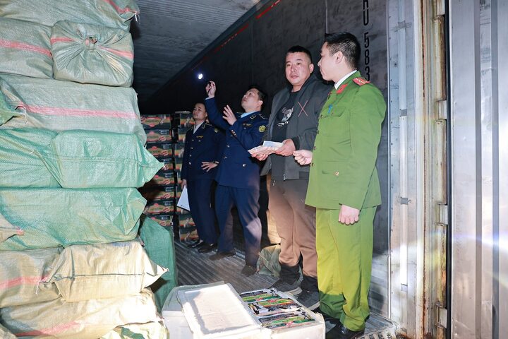 Chặn đứng hơn 6 tấn lạp xưởng bẩn suýt tuồn ra thị trường dịp Tết ở Bắc Ninh - Ảnh 1