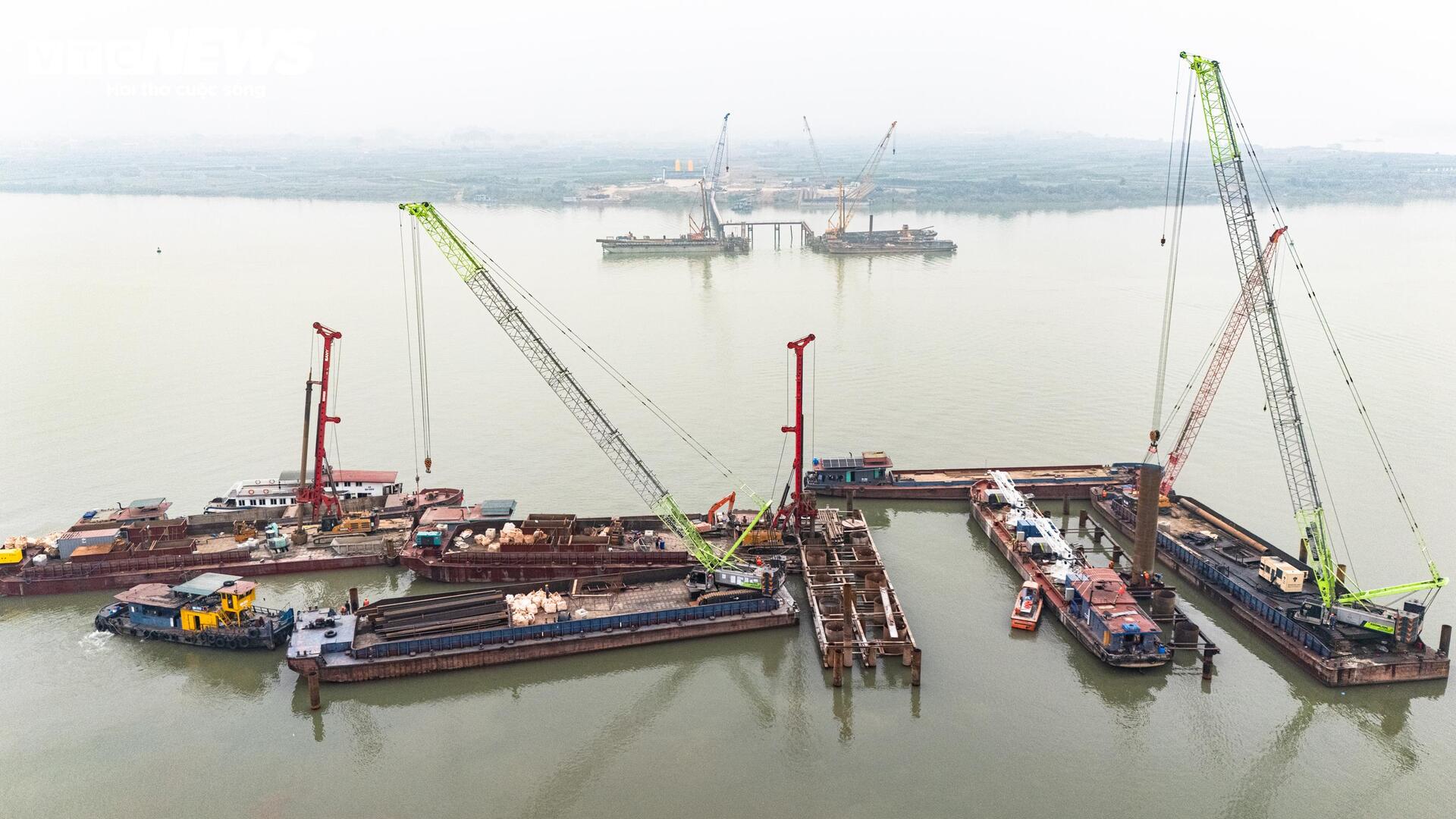 Mục sở thị đại công trường thi công 7 cầu bắc qua sông Hồng - Ảnh 2