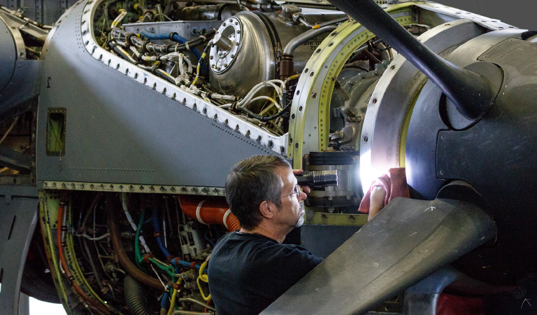 Người đàn ông quyền lực nhất Lockheed Martin - Ảnh 2