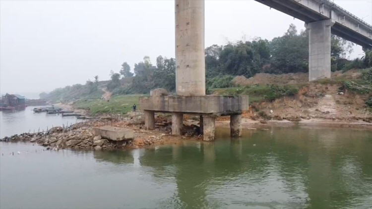 Quân khu 2 khảo sát bắc cầu phao qua sông Lô, đảm bảo giao thông trước Tết - Ảnh 2