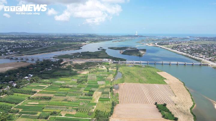 Sau nhiều lần trễ hẹn, đập dâng 1.500 tỷ thông xe ngay trước Tết Bính Ngọ - Ảnh 4