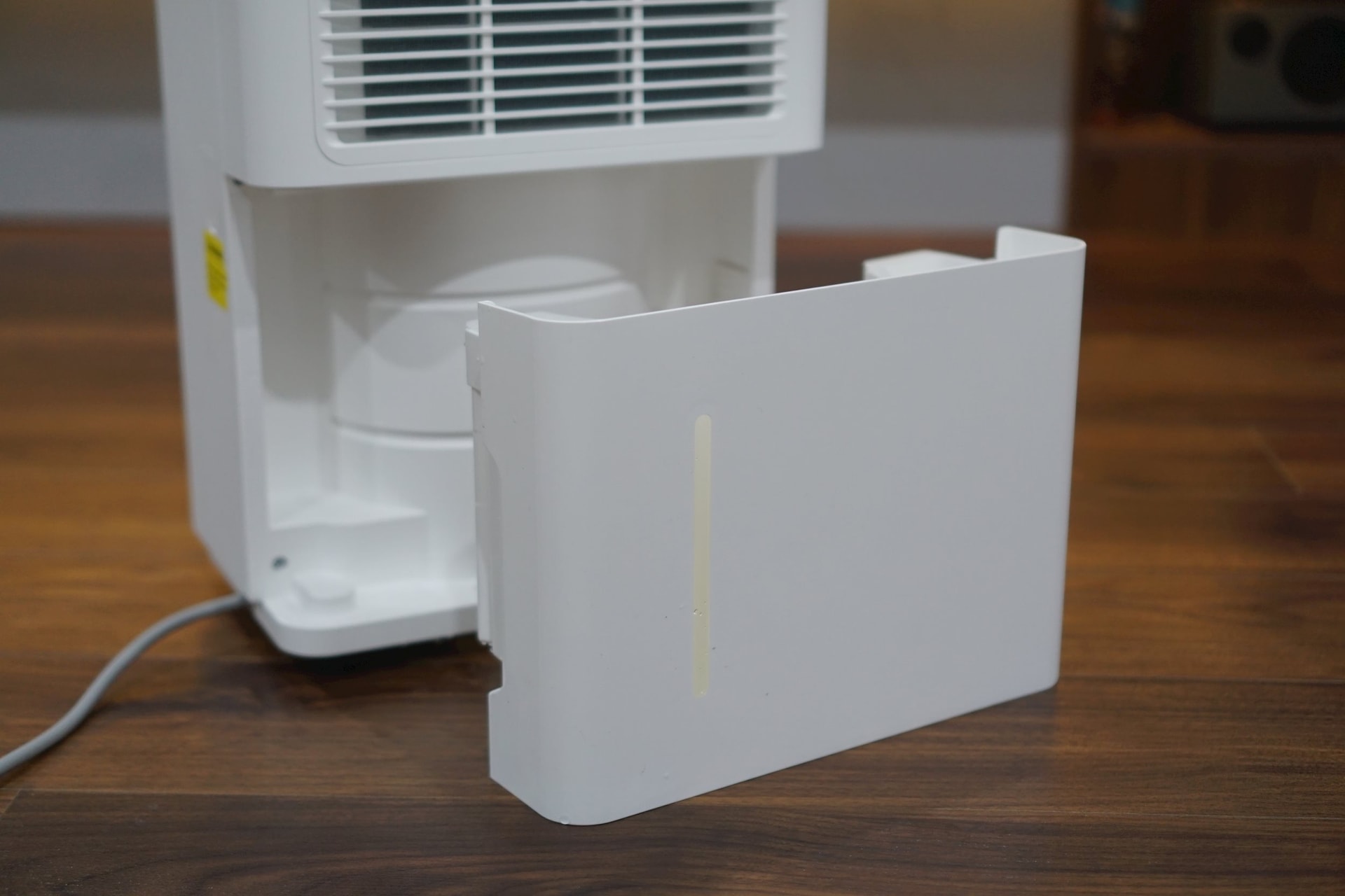 Nồm ẩm miền Bắc đến thật rồi - mẫu máy hút ẩm nhỏ gọn, giá 6,8 triệu này sẽ là lời giải cho ngôi nhà của bạn - Ảnh 3