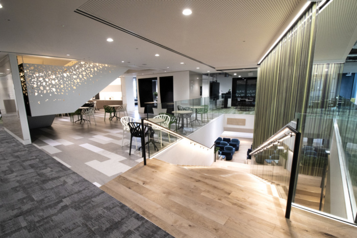 Bên trong trụ sở chính của BIG4 kiểm toán lớn nhất thế giới: Rộng 25.000m2, nhân viên thích ngồi đâu thì ngồi - Ảnh 5