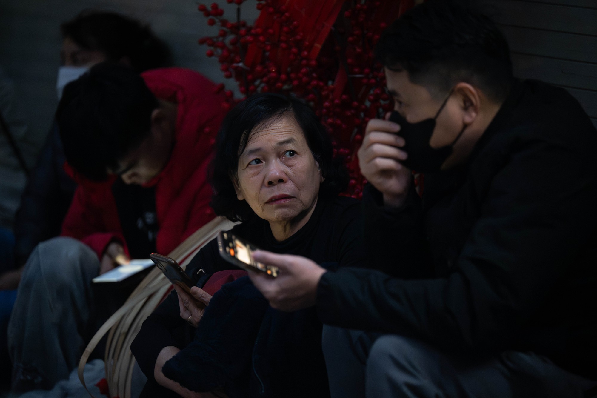 Cảnh tượng khó tin lúc 3h sáng trên phố Cầu Giấy trước ngày Vía Thần tài - Ảnh 9