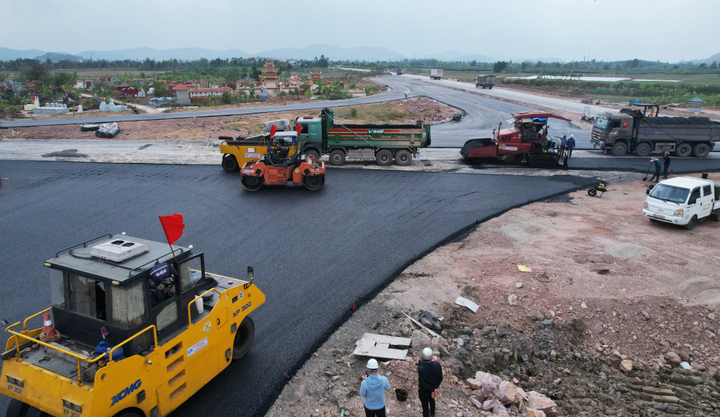 Quảng Ninh dốc sức hoàn thành đường ven sông 6.400 tỷ đồng trong năm 2026 - Ảnh 7