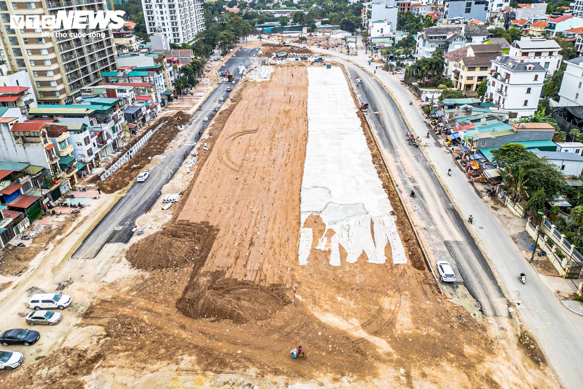 Tuyến đường rộng gần 100m ven Hồ Tây dần thành hình sau một năm thi công - Ảnh 3
