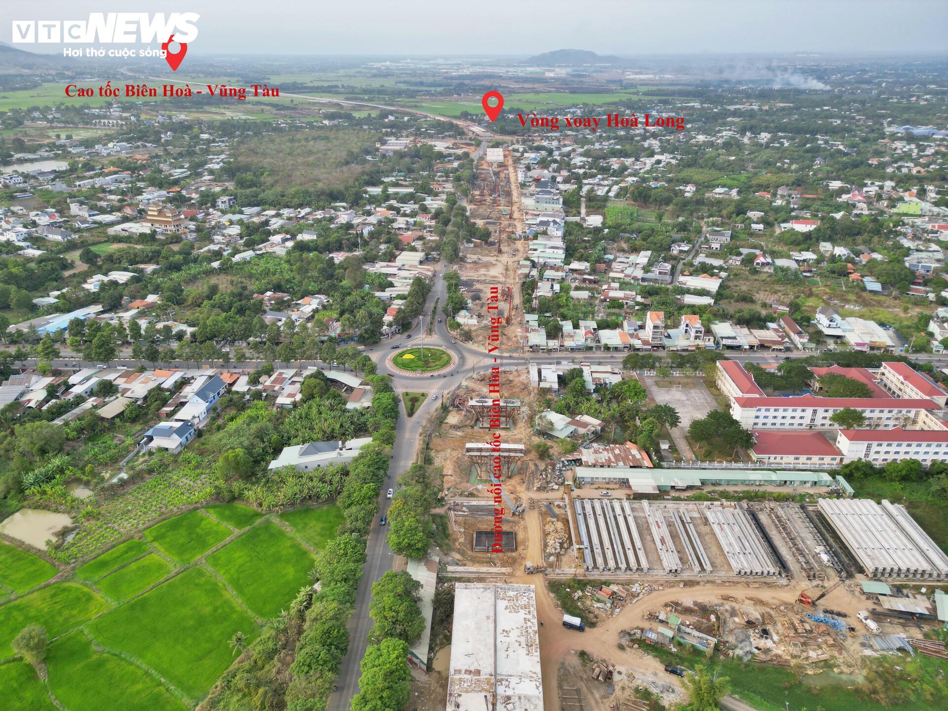 Diện mạo tuyến đường 13.900 tỷ đồng nối cao tốc ở TP.HCM sau 1 năm thi công - Ảnh 1