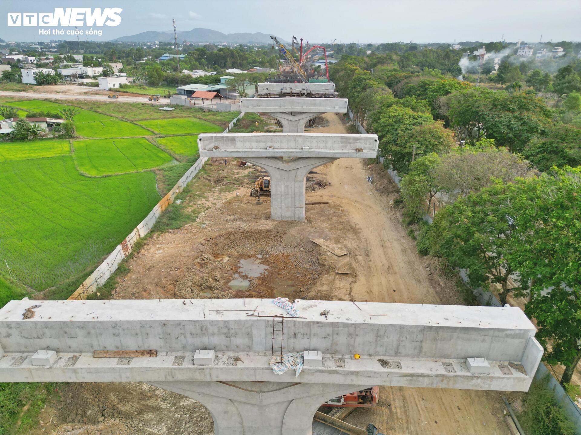 Diện mạo tuyến đường 13.900 tỷ đồng nối cao tốc ở TP.HCM sau 1 năm thi công - Ảnh 10