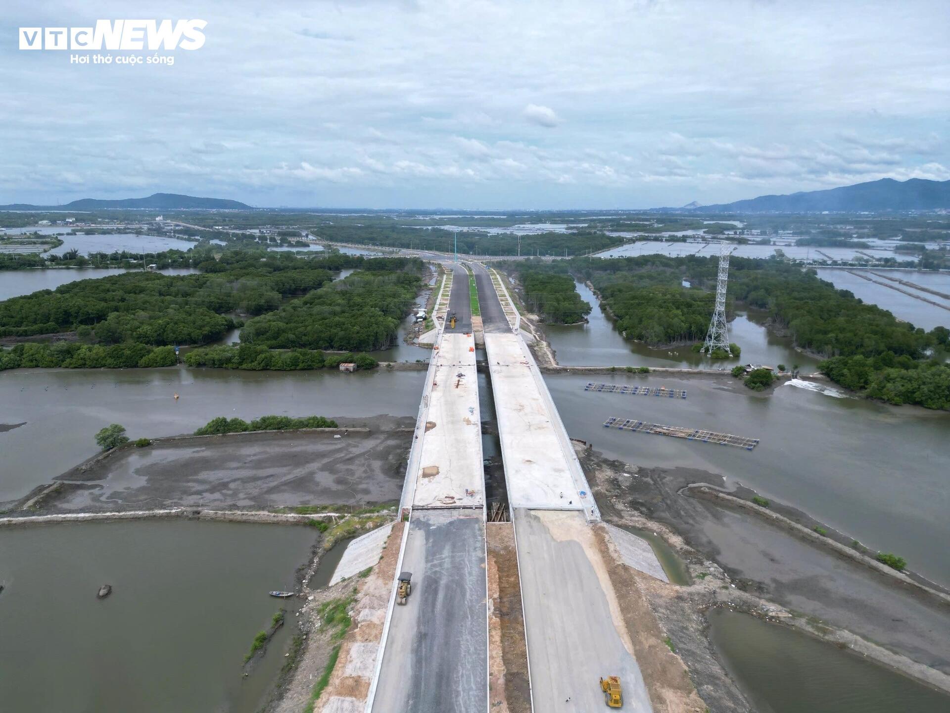 Toàn cảnh đường ven biển 7.000 tỷ đồng ở TP.HCM tăng tốc về đích - Ảnh 4