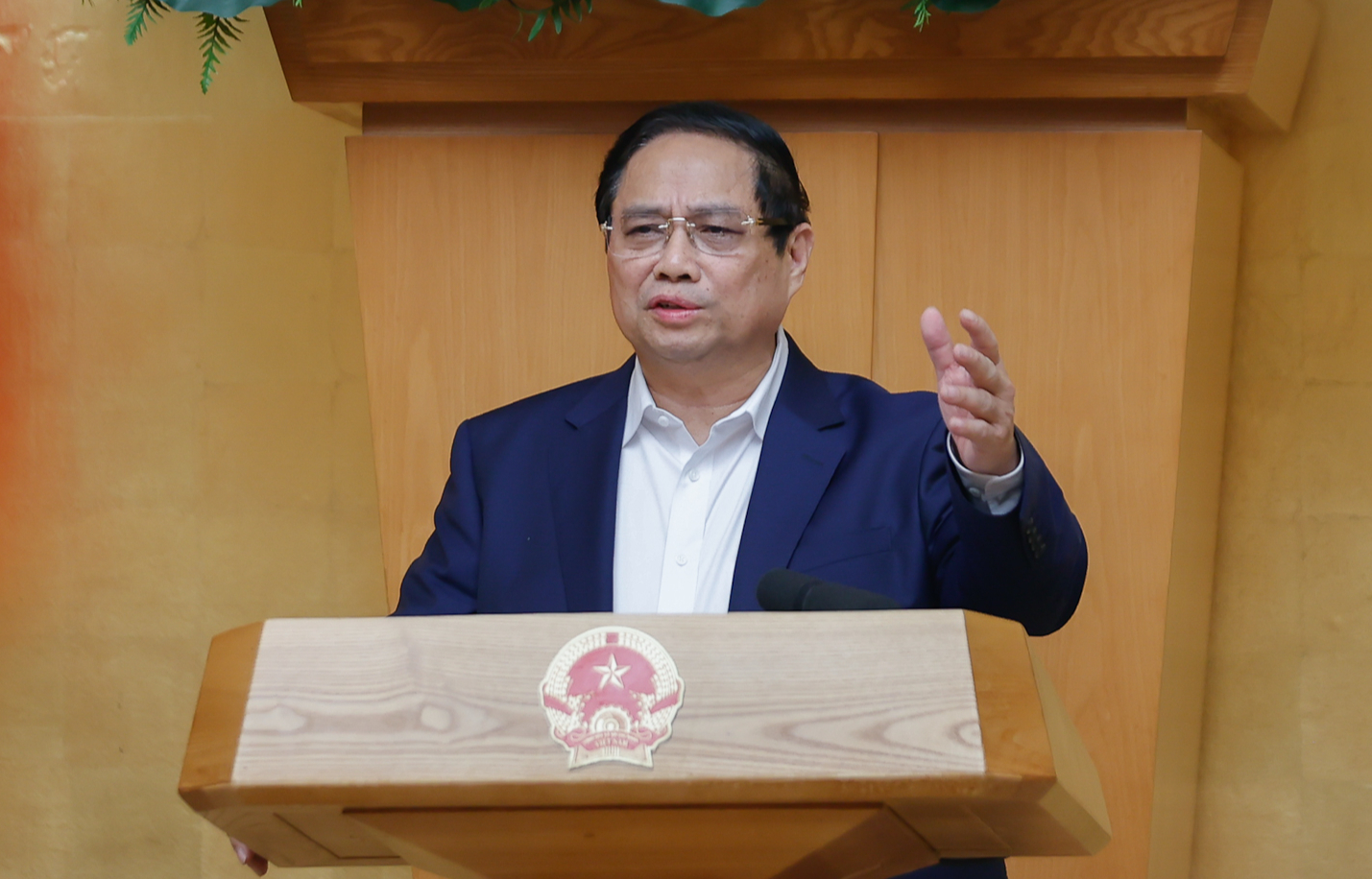 Thủ tướng chỉ đạo "siết" quản lý nhà đất công, xe công sau sắp xếp bộ máy - Ảnh 1