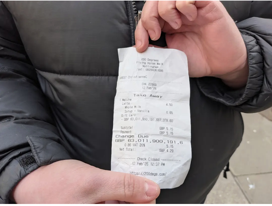 Quẹt thẻ mua matcha latte, cô gái 29 tuổi bỗng thành “người giàu nhất thế giới”: Tài sản vượt xa Elon Musk, gấp 22.500 lần quy mô kinh tế Anh - Ảnh 2