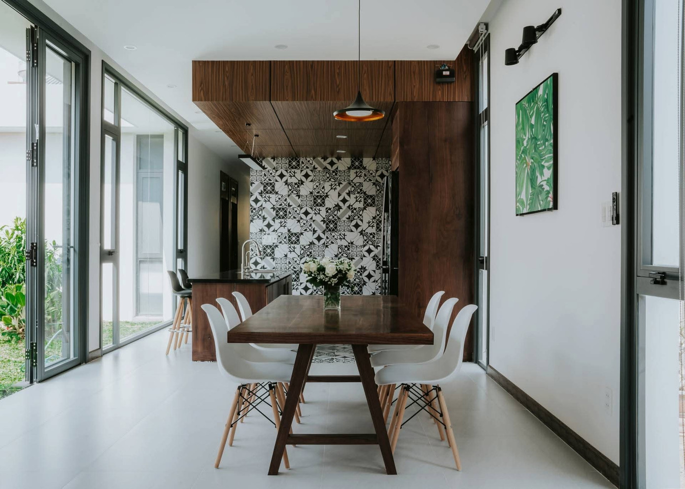 Nhà cấp 4 nở hậu với khu vườn xanh - Ảnh 8
