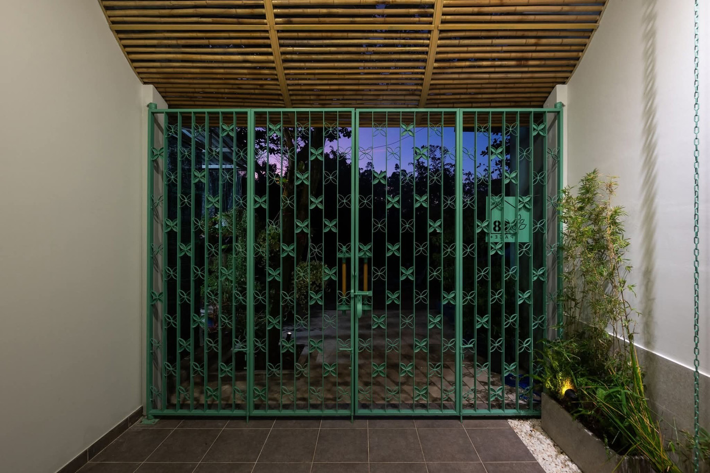 Gia chủ thư thái trong ngôi nhà màu xanh dịu mát - Ảnh 3