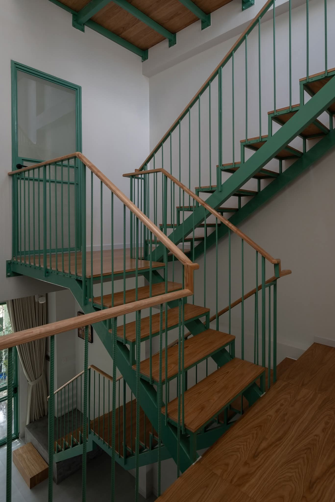 Gia chủ thư thái trong ngôi nhà màu xanh dịu mát - Ảnh 14