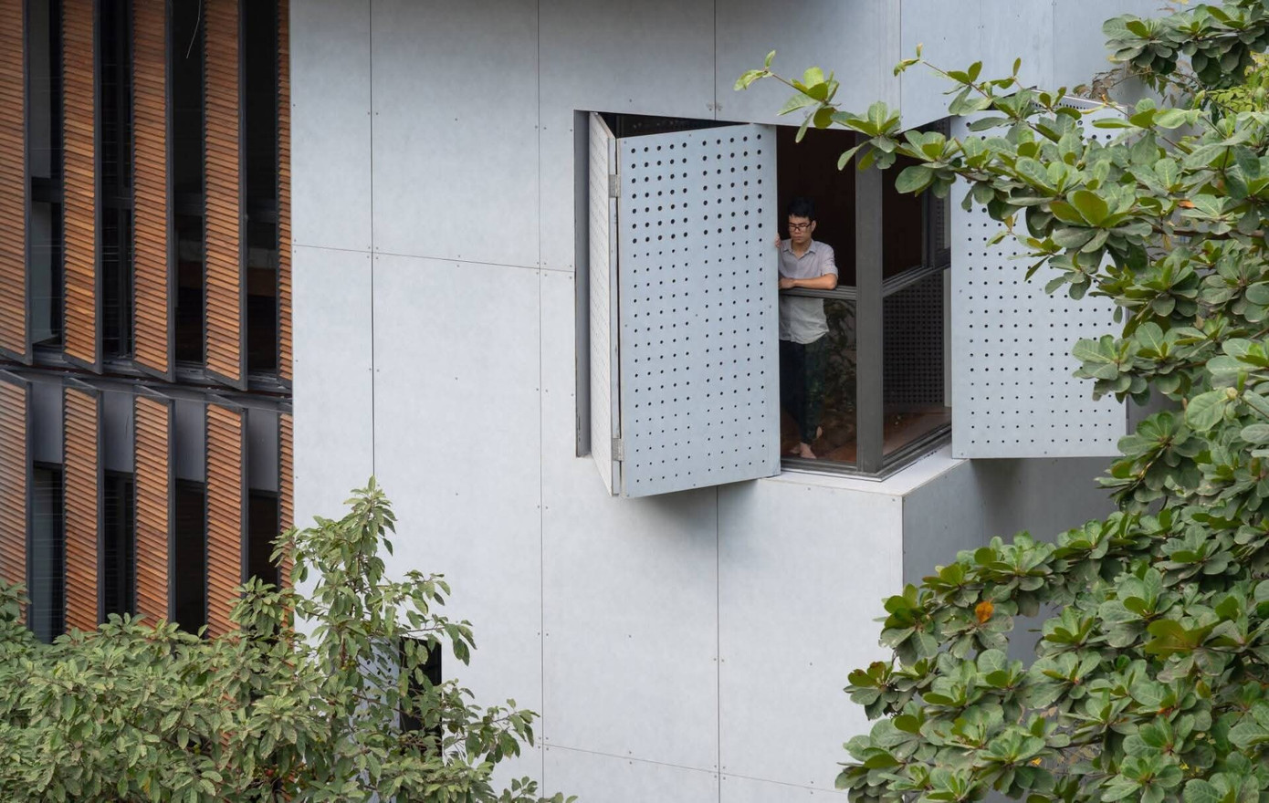 Kiến trúc hiện đại gặp gỡ truyền thống căn nhà 90m2 ở góc phố Hà Nội - Ảnh 10