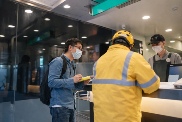 Thạc sĩ đại học top 1 bất ngờ trở thành shipper giao đồ ăn - Ảnh 3