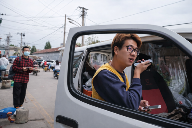 Thạc sĩ đại học top 1 bất ngờ trở thành shipper giao đồ ăn - Ảnh 4