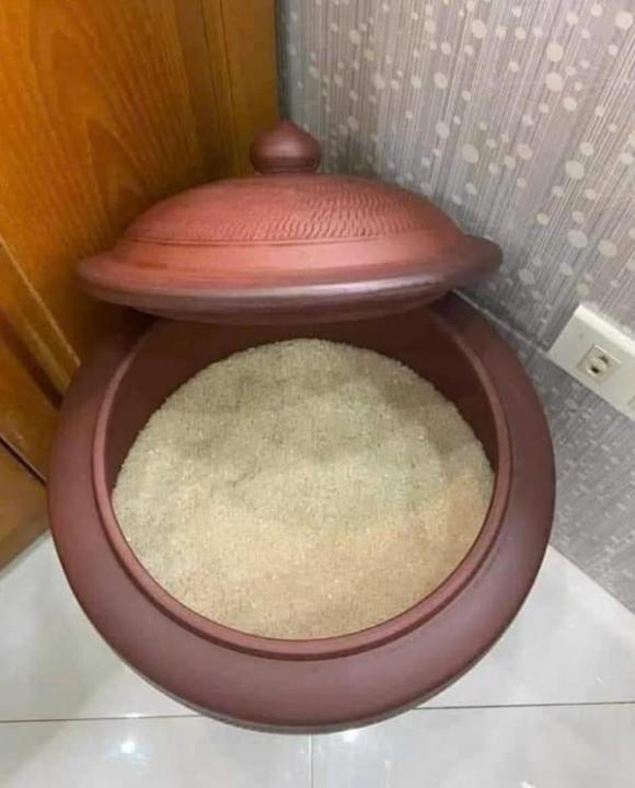 Cuối năm, đừng vội bỏ thứ này khỏi nhà: Nhiều người dọn cho gọn rồi tiền bạc bắt đầu trục trặc - Ảnh 1