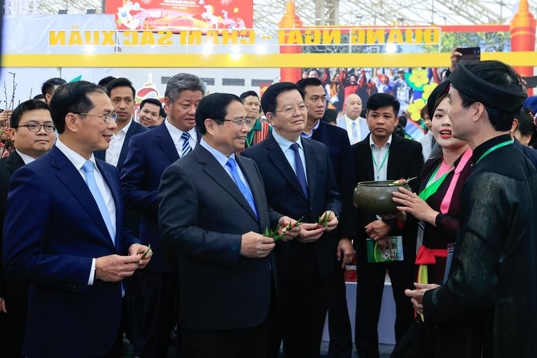 Tại sự kiện "6 nhất" ở công trình top 10 TG, Thủ tướng biểu dương tập đoàn của tỷ phú Phạm Nhật Vượng - Ảnh 5