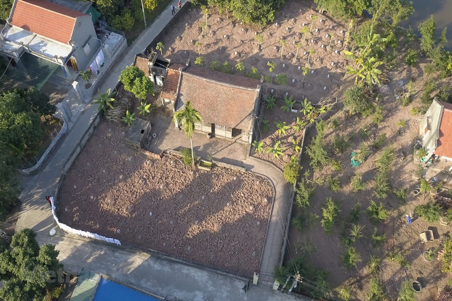 Cảnh tượng ngay lúc này tại một ngôi làng nằm ven sông Hồng: Nghi ngút khói cả ngày lẫn đêm - Ảnh 1